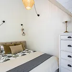 Zalia Kopa 300 M Iki Juros, Kunigiskes Apartman *