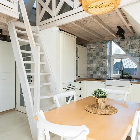 Zalia Kopa 팔랑가